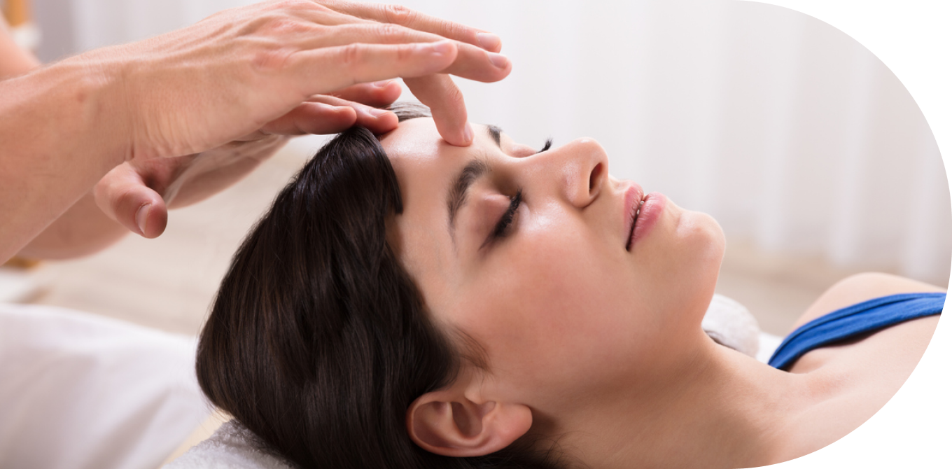 Mulher recebendo massagem